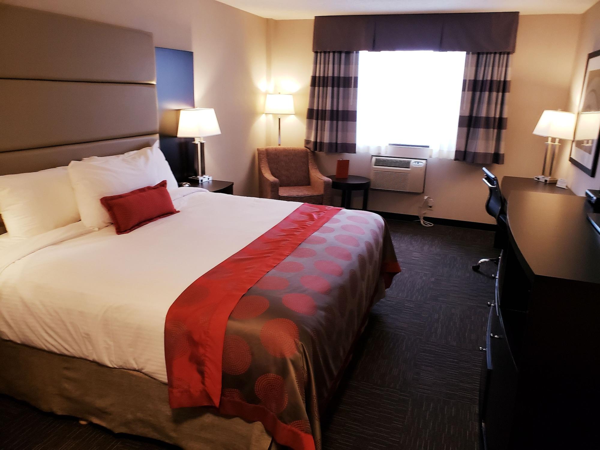 Hotel Ramada By Wyndham Saskatoon Exterior foto