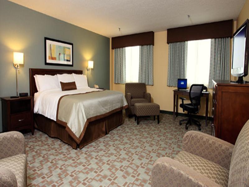 Hotel Ramada By Wyndham Saskatoon Exterior foto