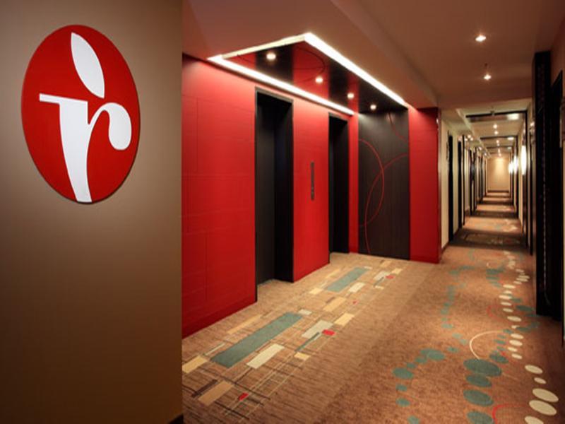 Hotel Ramada By Wyndham Saskatoon Exterior foto